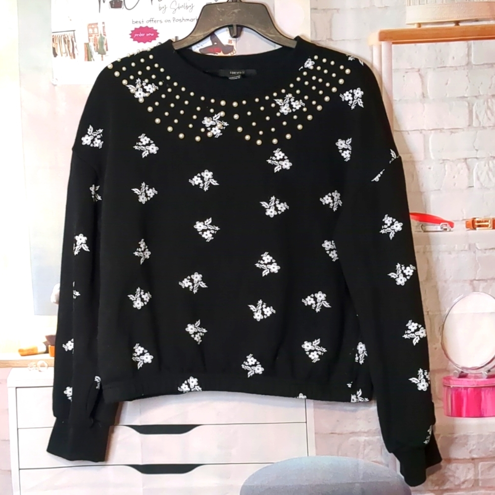 Forever 21 Black and White Sweater